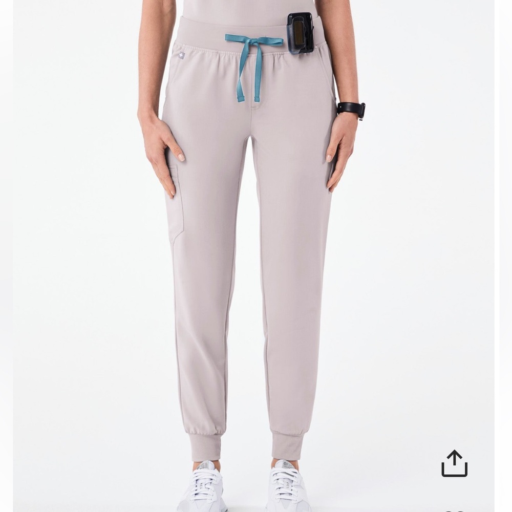 Figs Women's Light Gray Jogger Pants